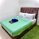 Lapang Tuju Private Pool Homestay