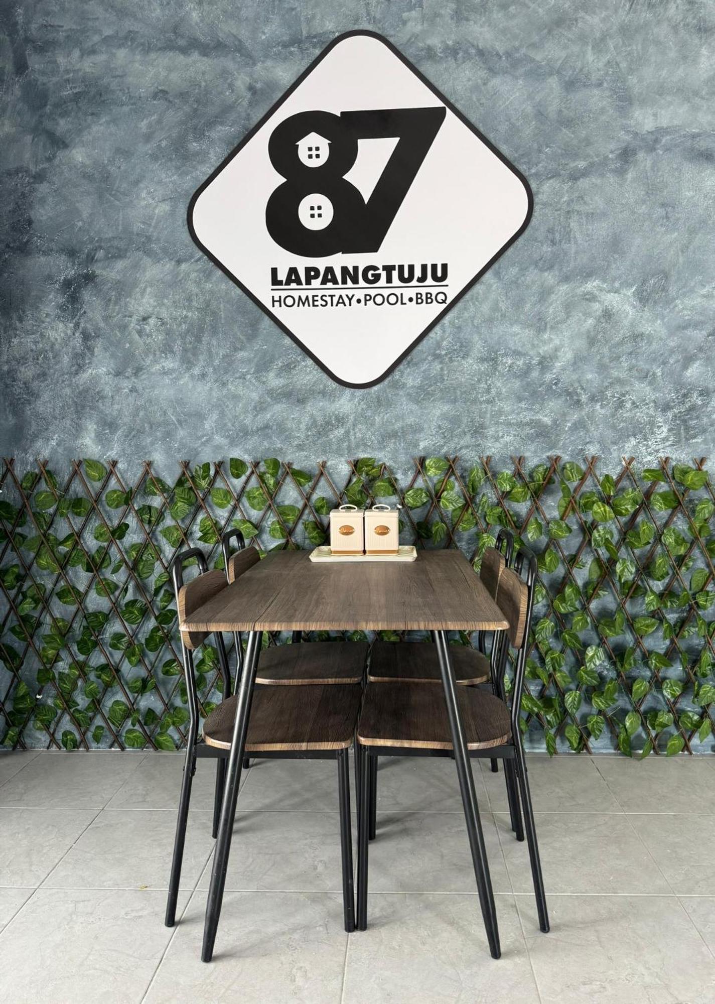Lapang Tuju Private Pool
