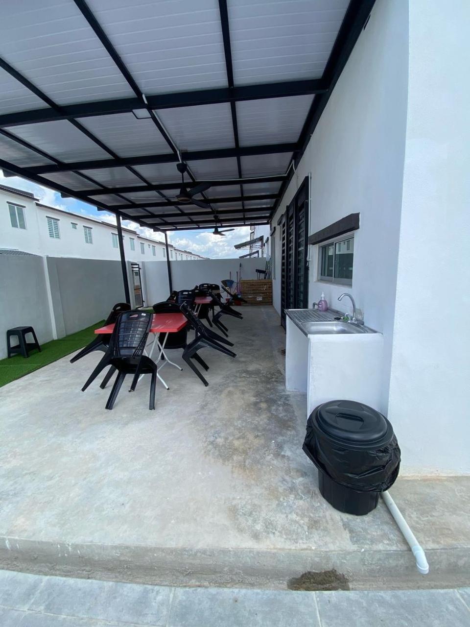 Lapang Tuju Private Pool *